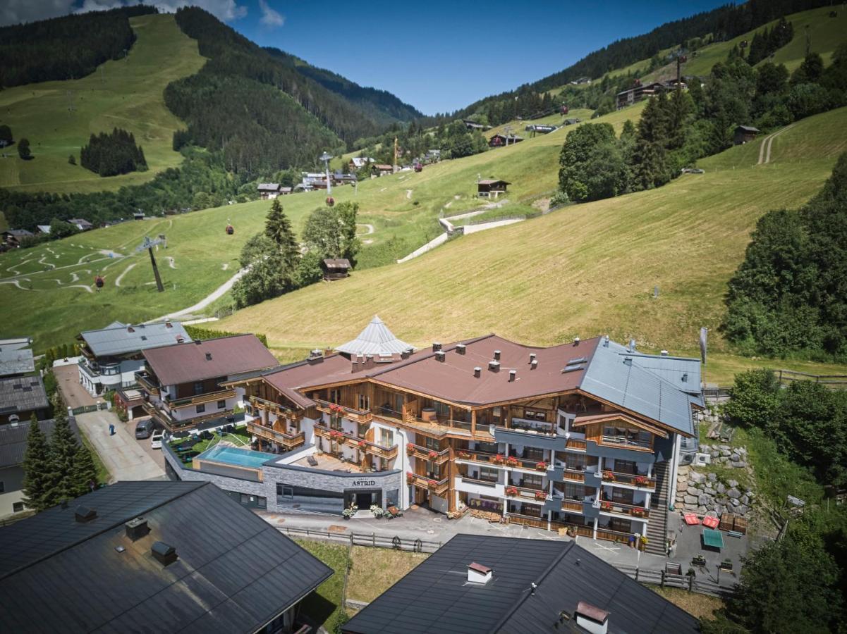 Hotel Astrid Saalbach-Hinterglemm Exterior photo